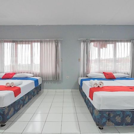 Hotel Reddoorz At Jalan Raya Lembang à Padasul Extérieur photo