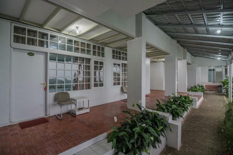 Hotel Reddoorz At Jalan Raya Lembang à Padasul Extérieur photo